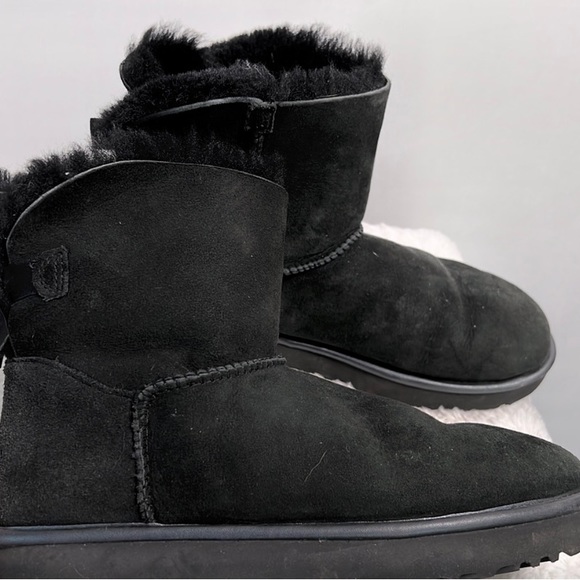 Ugg Mini Bailey Bow II Boot size 9 - Picture 8 of 10